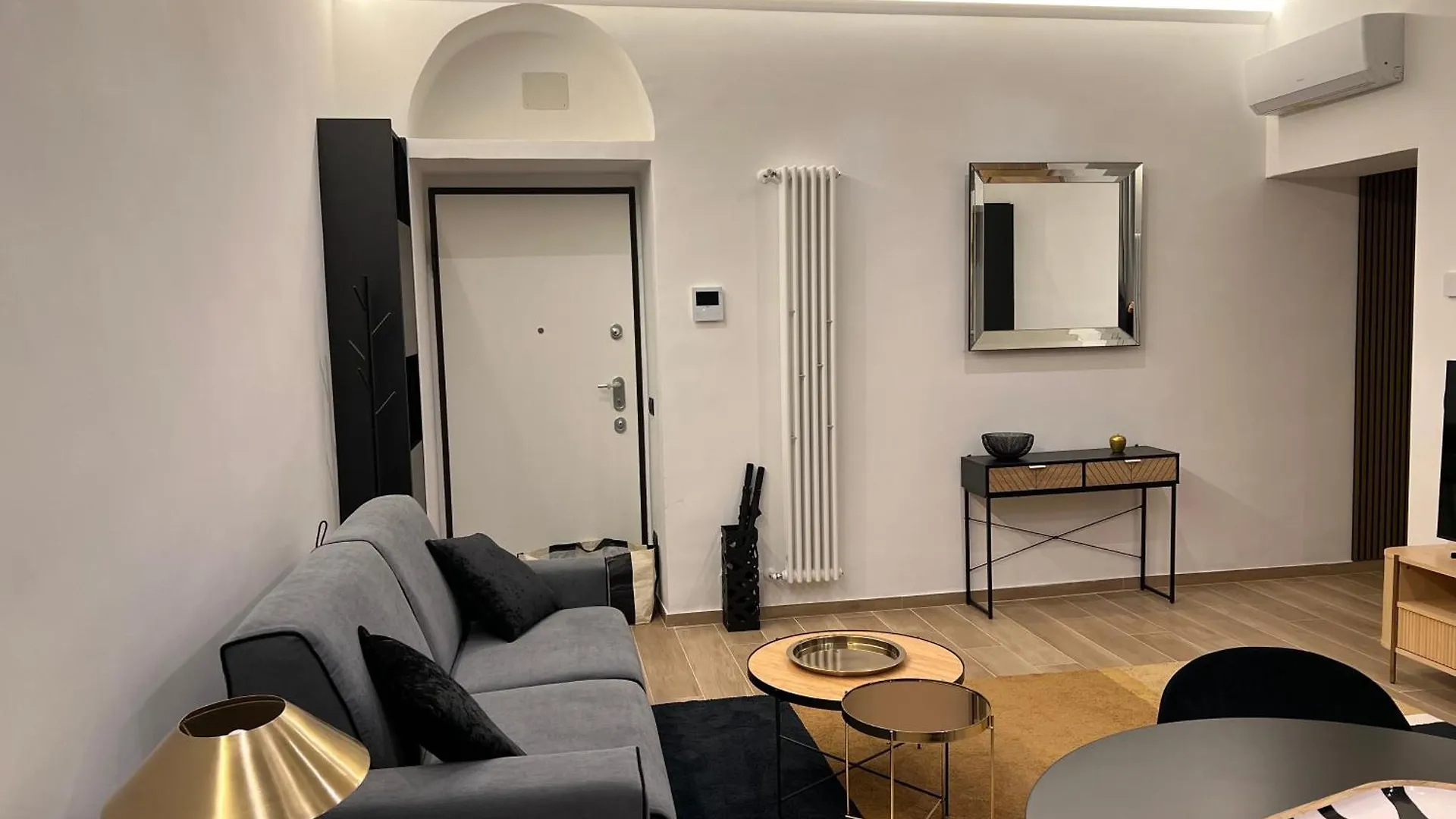 Luxury Apartment Navigli Milan