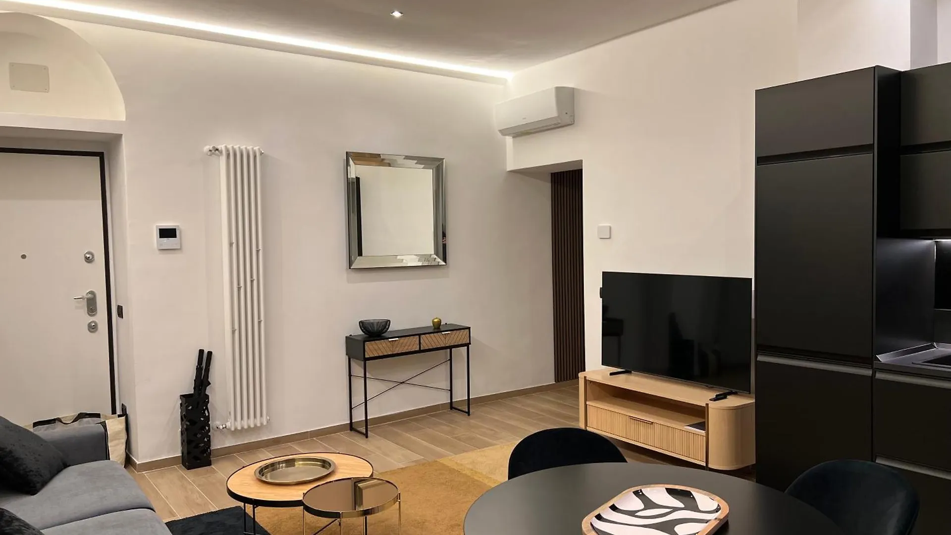 Luxury Apartment Navigli Milan Italy